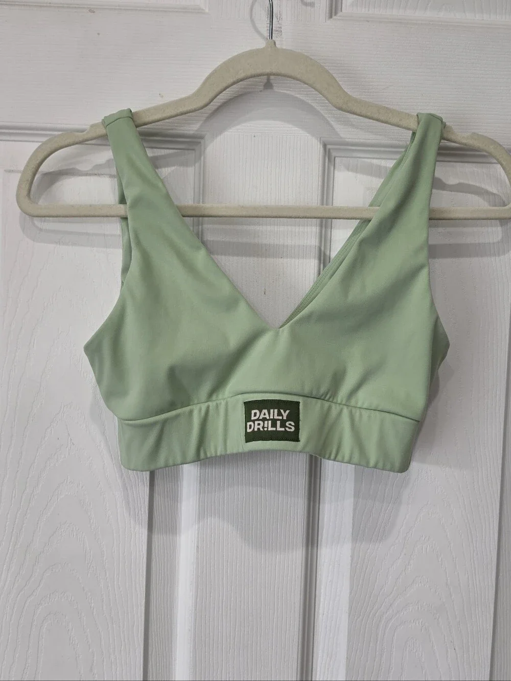 Daily Drills V-Neck Bra Size Small Mint Green